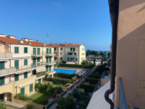 CALA DI SOLE bilocale con terrazzo, e piscina condominiale